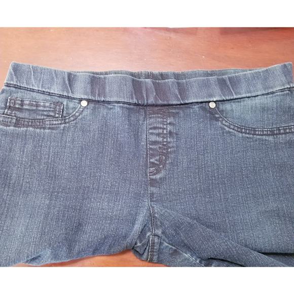 Faded Glory Black Narrow Straight Leg Pull On Stretch Jeans Dark Wash Size 12 - Picture 2 of 6